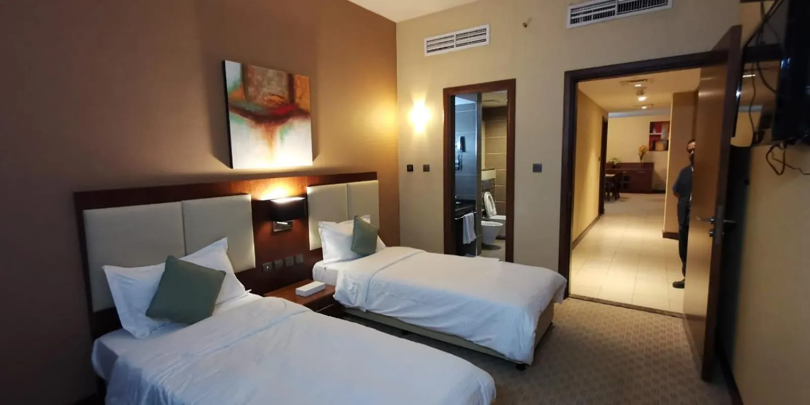 Blumont Capital Tower Apartments Abu Dhabi 0*,  United Arab Emirates